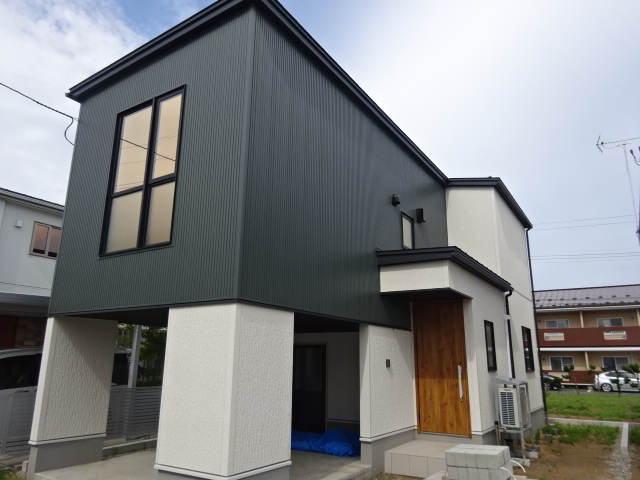 三沢市日の出一丁目94-1349　A棟